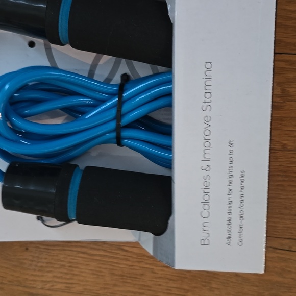 GAIAM BRAND 9 FOOT LONG 1 POUND BLUE & BLACK WEIGHTED JUMP ROPE - Picture 5 of 8